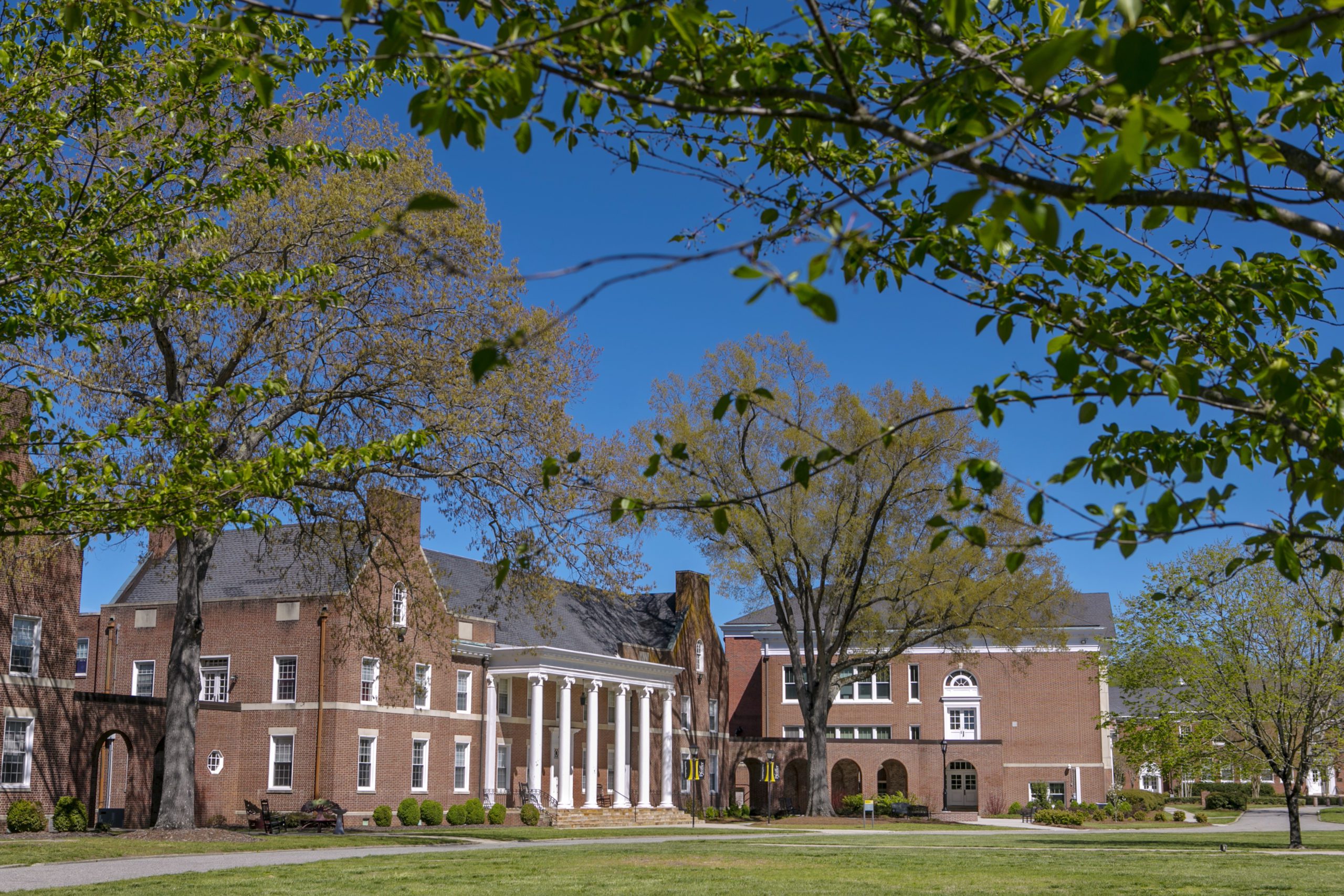 Outdoor shot of Pfeiffer campus on sunny day